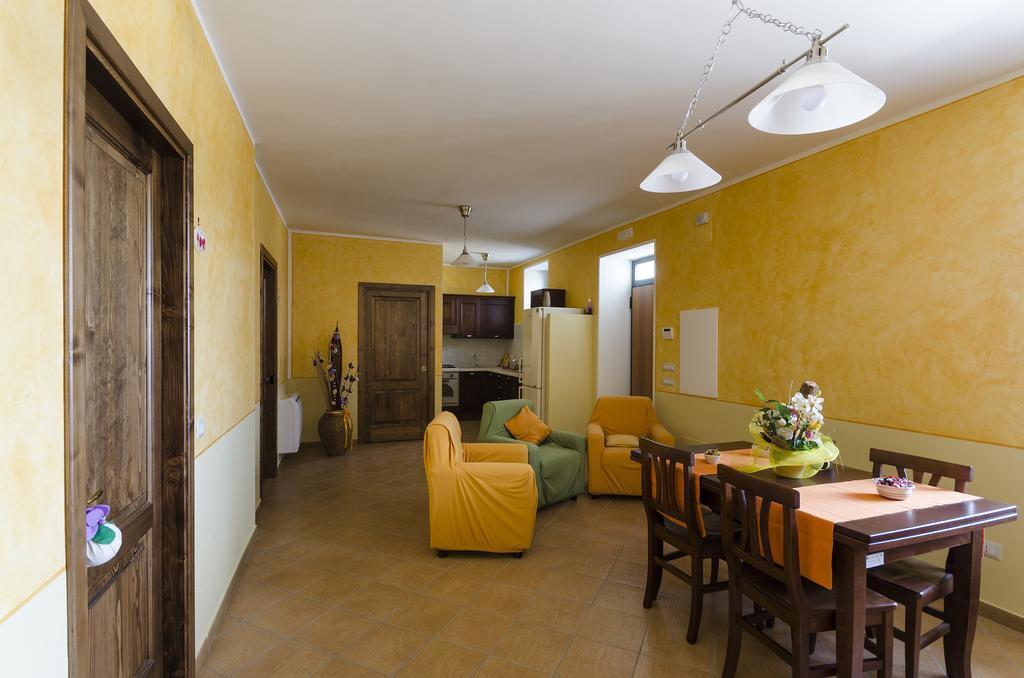 Al Casale Dei Nonni Bed & Breakfast Laureana Cilento Екстериор снимка