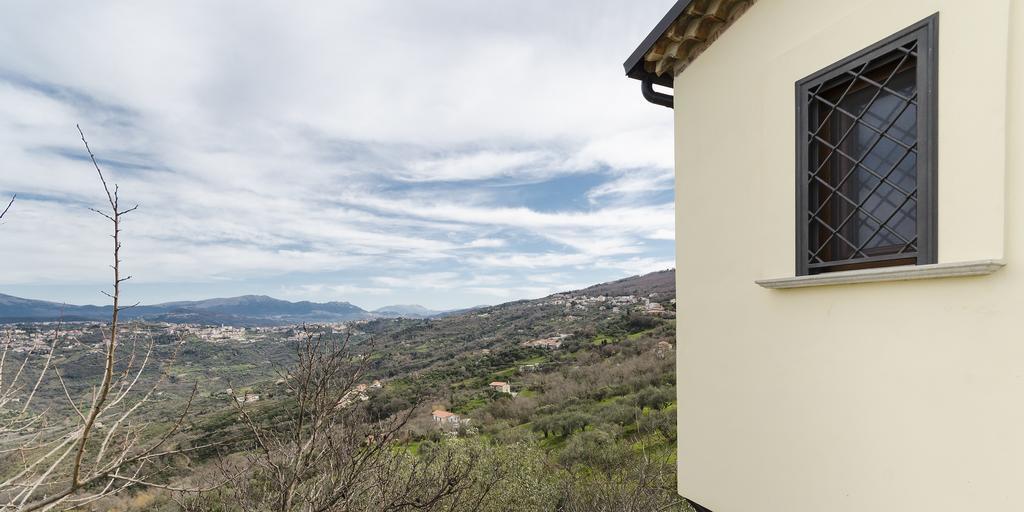 Al Casale Dei Nonni Bed & Breakfast Laureana Cilento Екстериор снимка